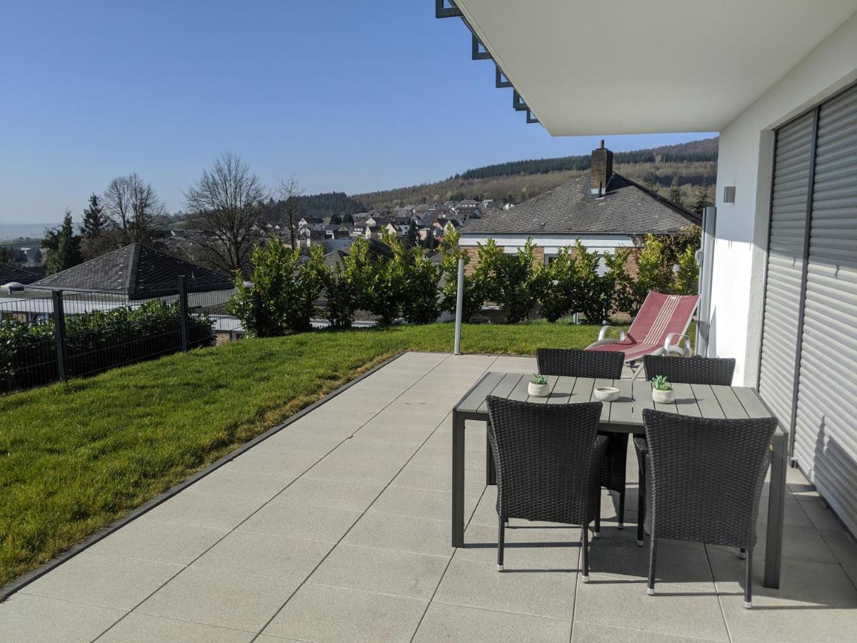 Ferienwohnungen Pellenzblick - Wohnen Auf Zeit - Nickenich Exterior photo