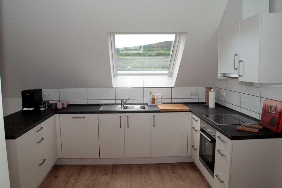 Ferienwohnungen Pellenzblick - Wohnen Auf Zeit - Nickenich Exterior photo